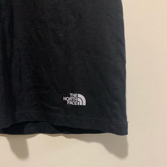 🌿(2/$20) North Face T- Shirt - Picture 4 of 5